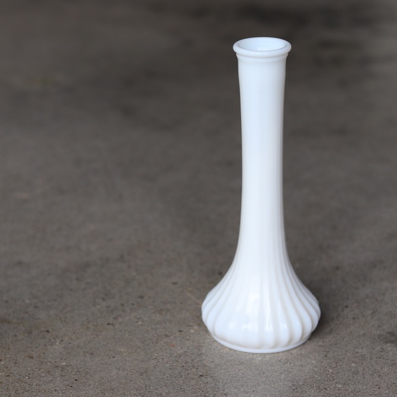 Vintage Other - Vintage Hoosier Glass Co Milk Glass Bud Vase 4096